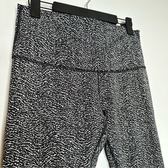 Lululemon High Times Pant in Luon Suited Jacquard Black White - Picture 5 of 8